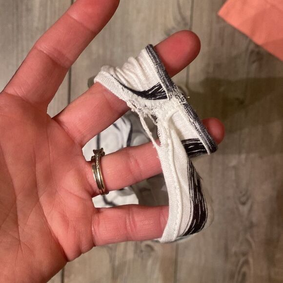 Lot of 3 Women’s Size Small Cardigan, Tank, Short Sleeve Top - Picture 7 of 16